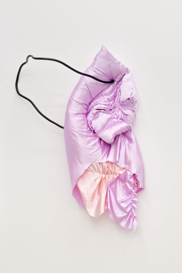 Ties Lilac 2022, Courtesy of the artist and Piktogram Gallery